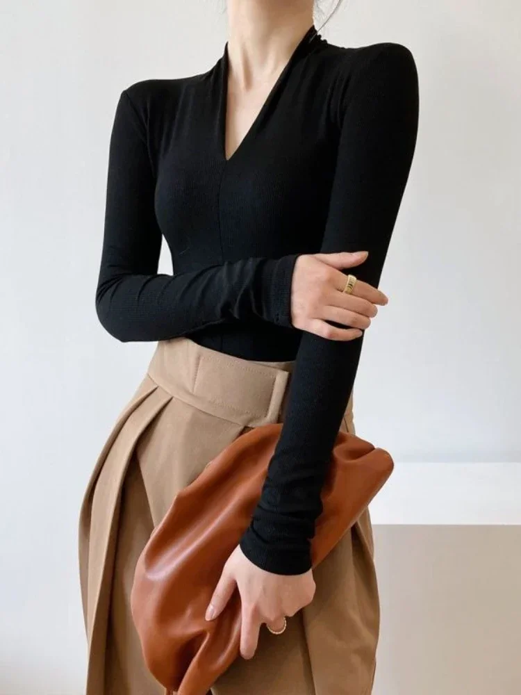 V-neck Slim Shirts Long Sleeve - Beauty & Makeup Katia Di Paola recensie en prijs