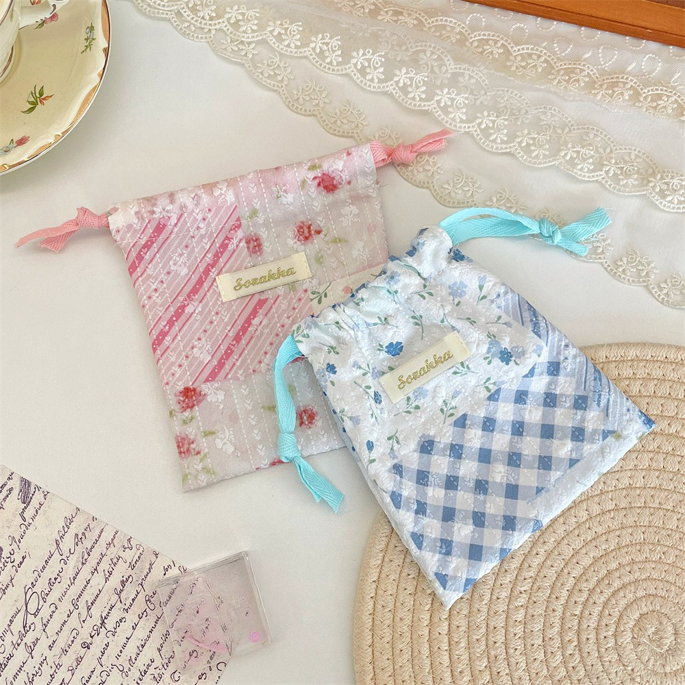New Floral Storage Drawstring  - Beauty Kiss Makeup recensie en prijs